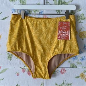 NWT Regular High Waist Golden Pineapple Kortni Jeane Bottoms